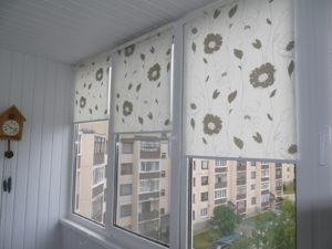 Установка рулонных штор на пластиковые окна в Кронштадте